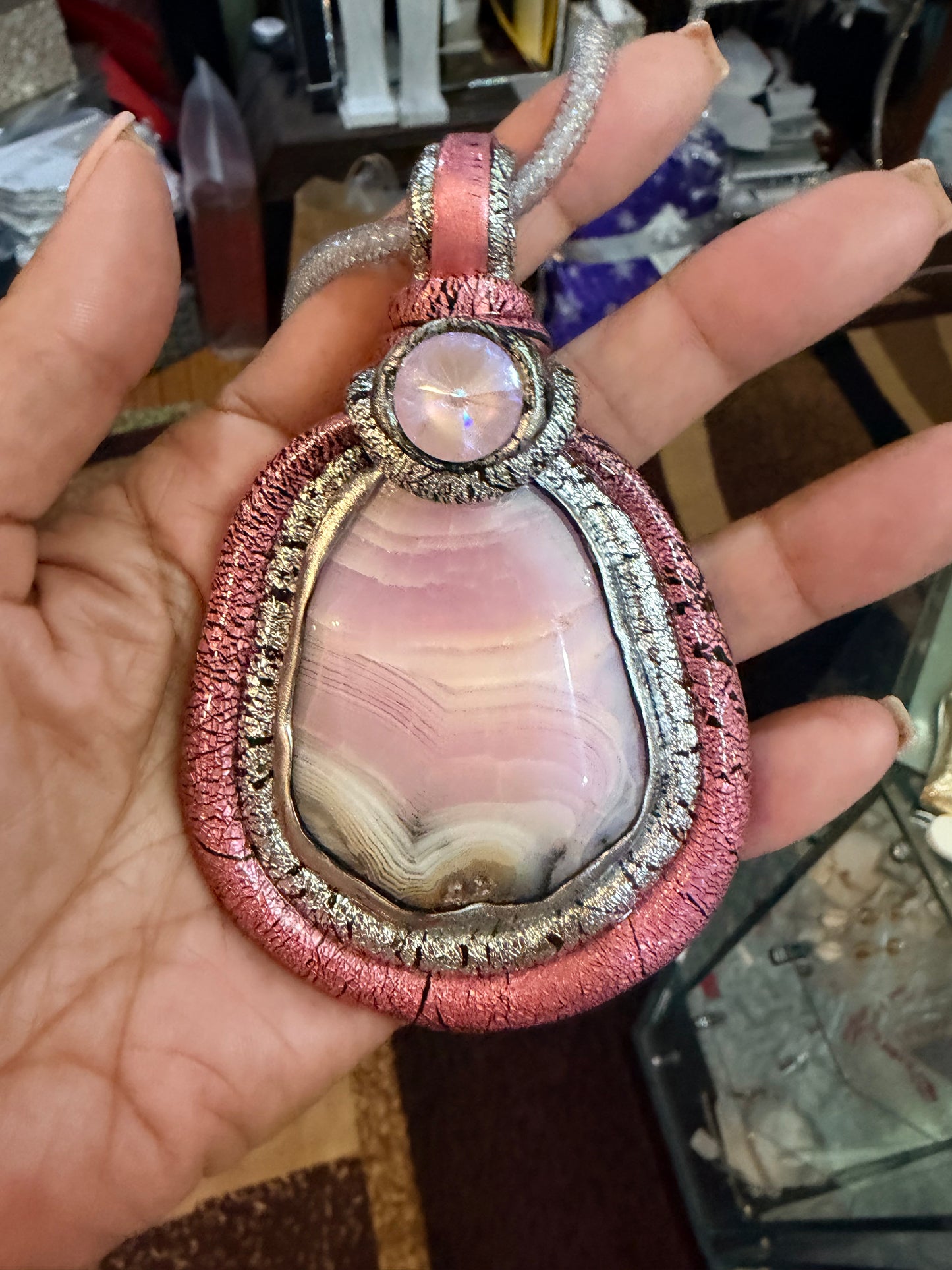 Large pale pink Agate Turtle