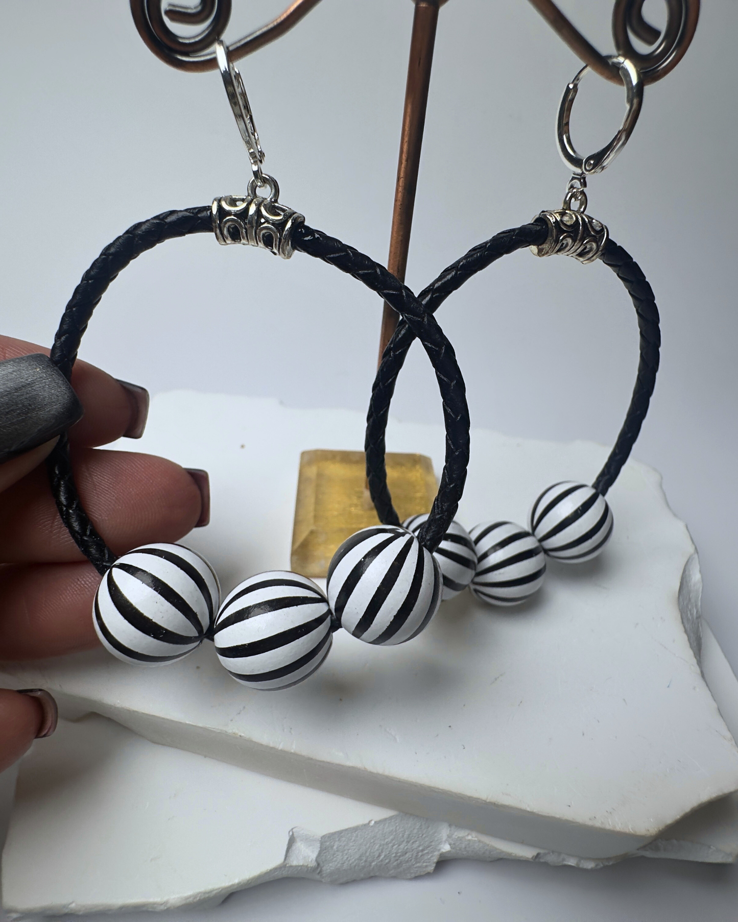 Black & White Wood Balls