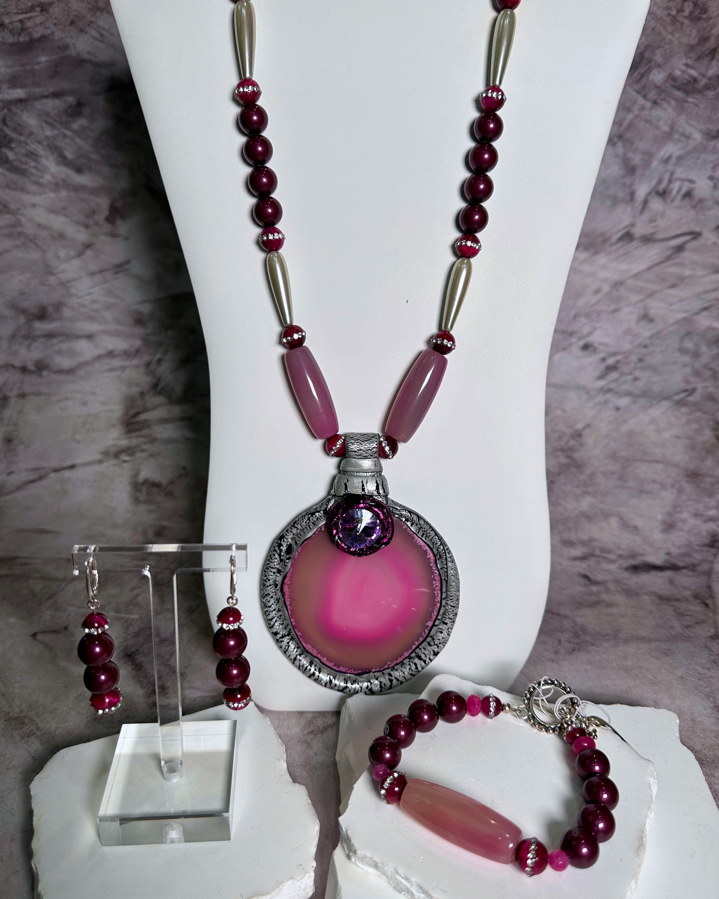 Fuchsia sliced Agate Oasis (pink)