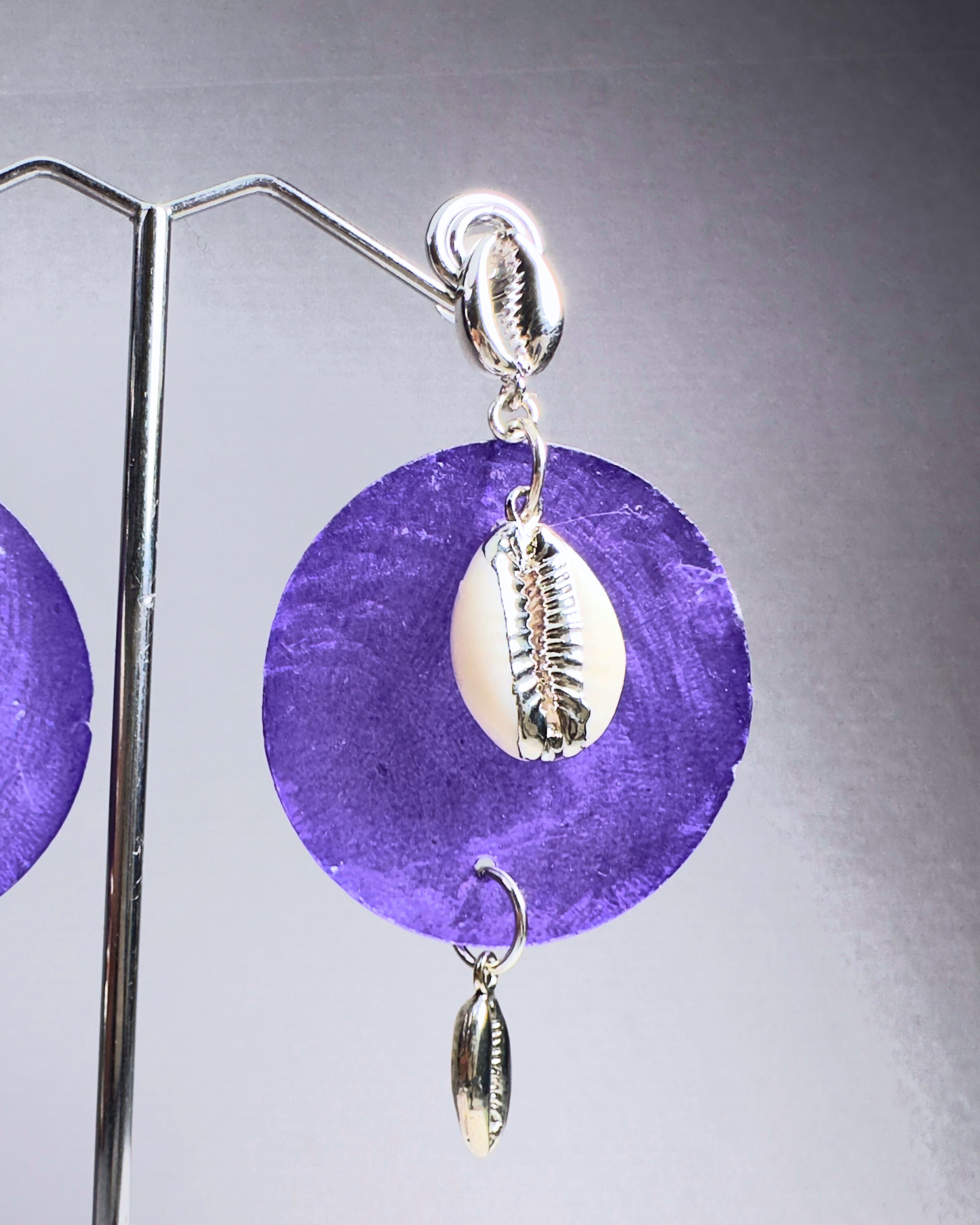 Purple Pleasing Shell Disc Earrings