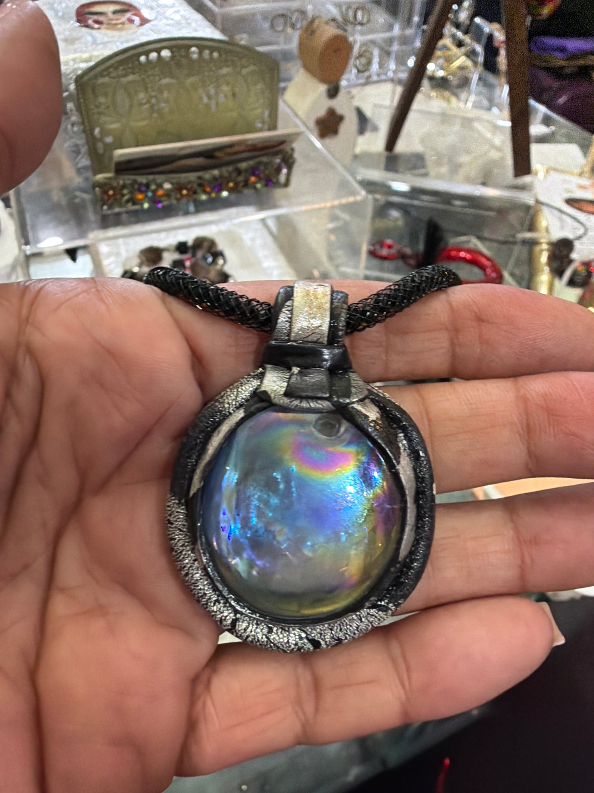 Glass turtle in black and silver