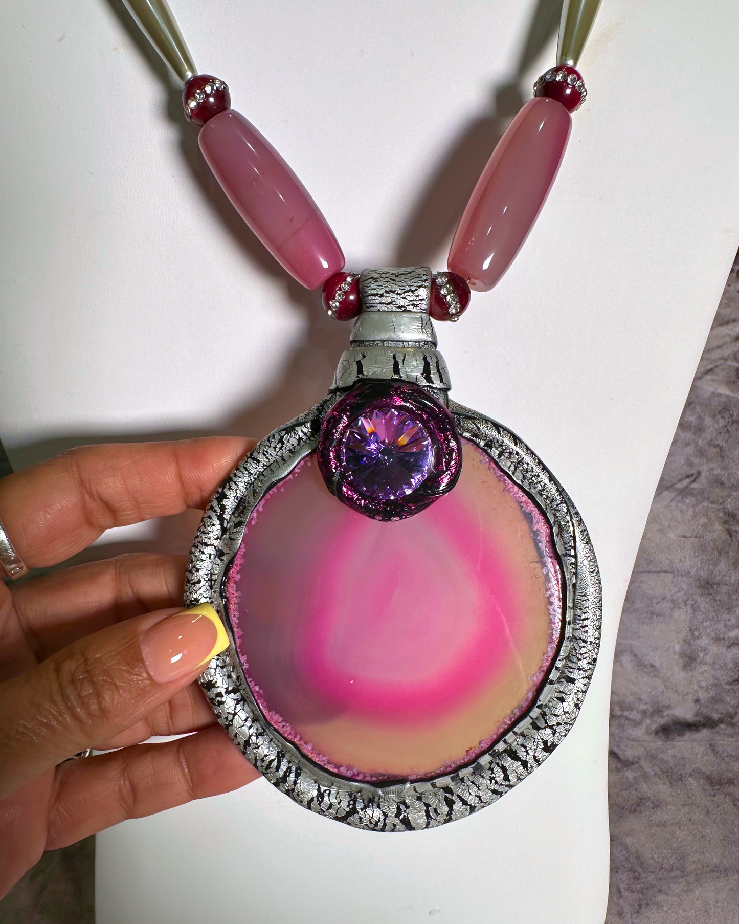 Fuchsia sliced Agate Oasis (pink)