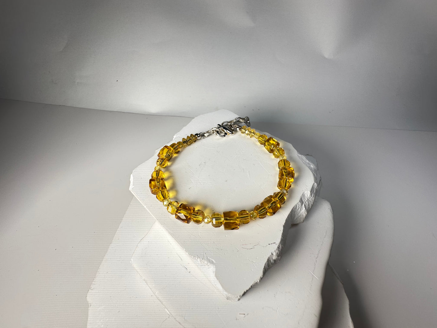#FeelBetter Bracelet “LUCRATIVE” Citrine