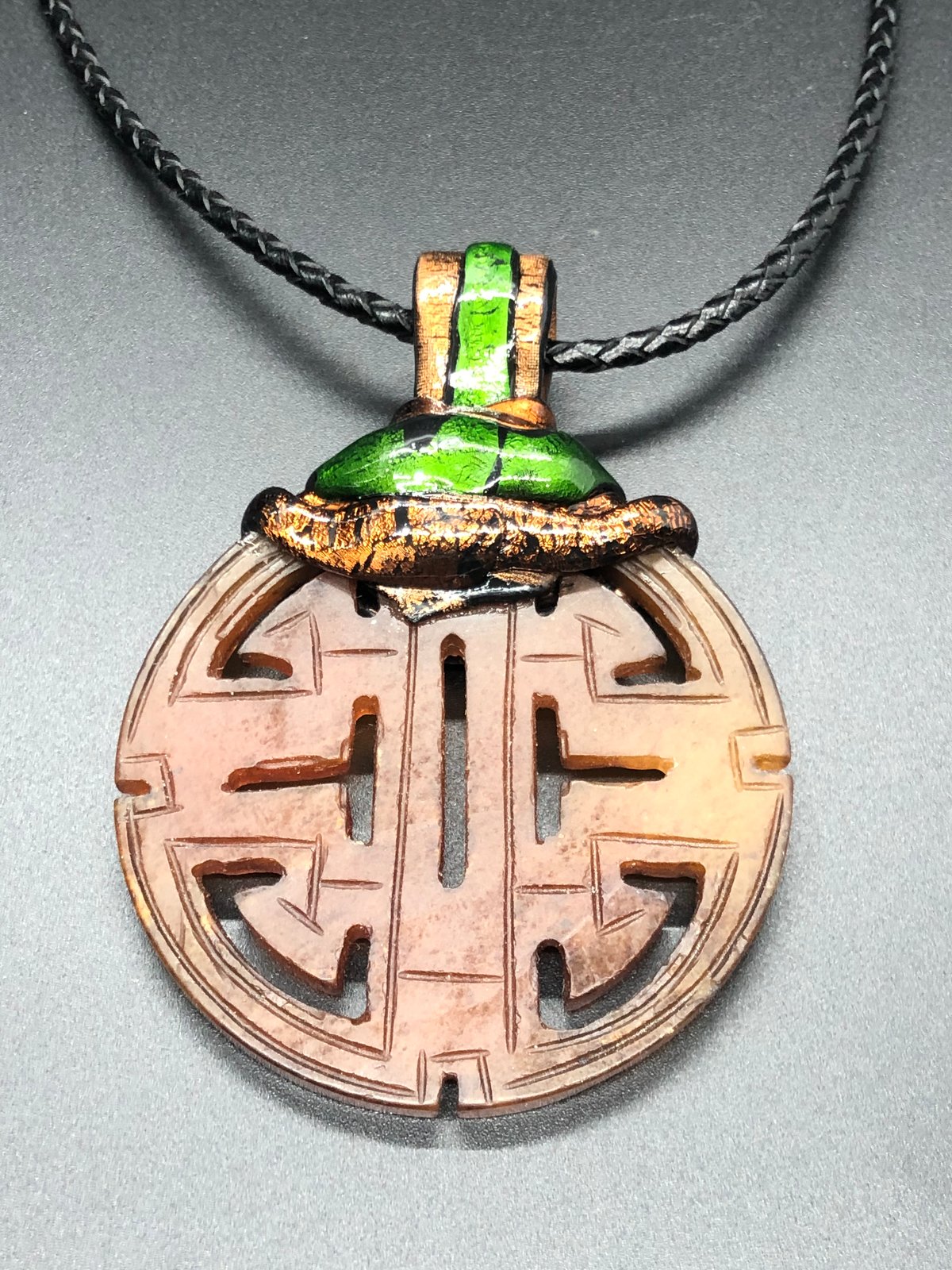 Brown Carve Agate “Top Wrap” Set in Green/Brown FP