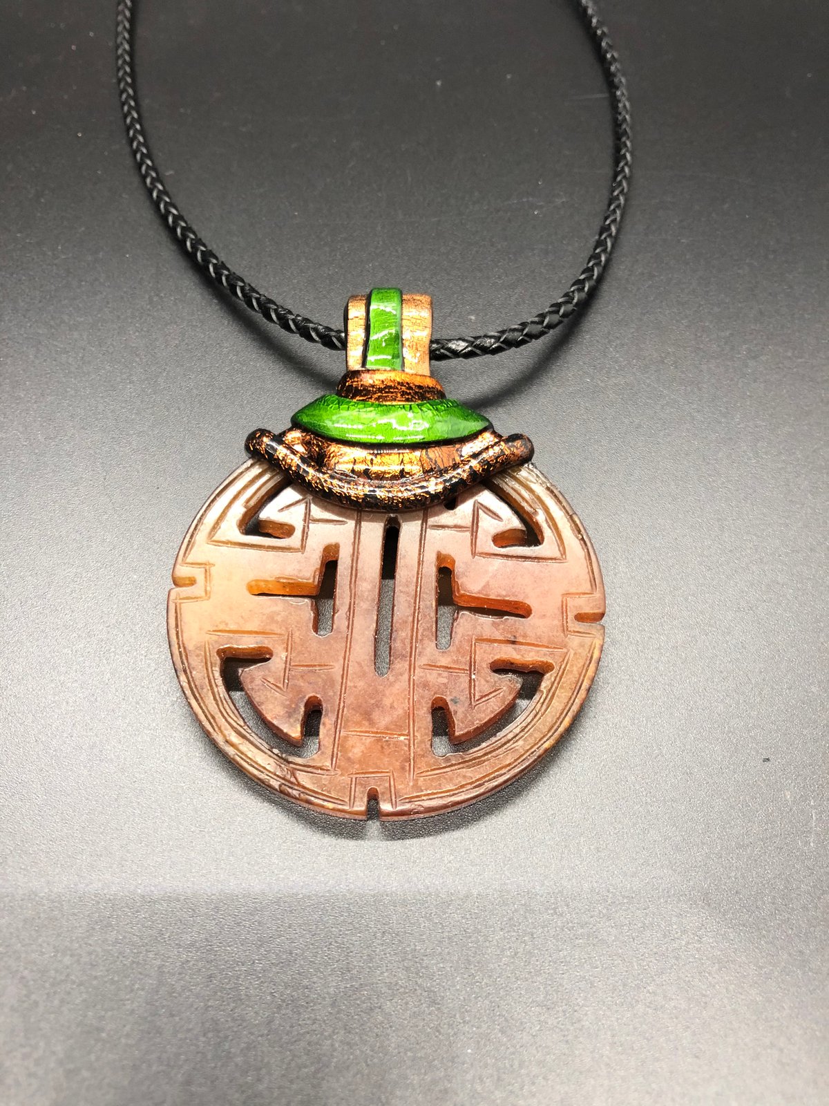 Brown Carve Agate “Top Wrap” Set in Green/Brown FP