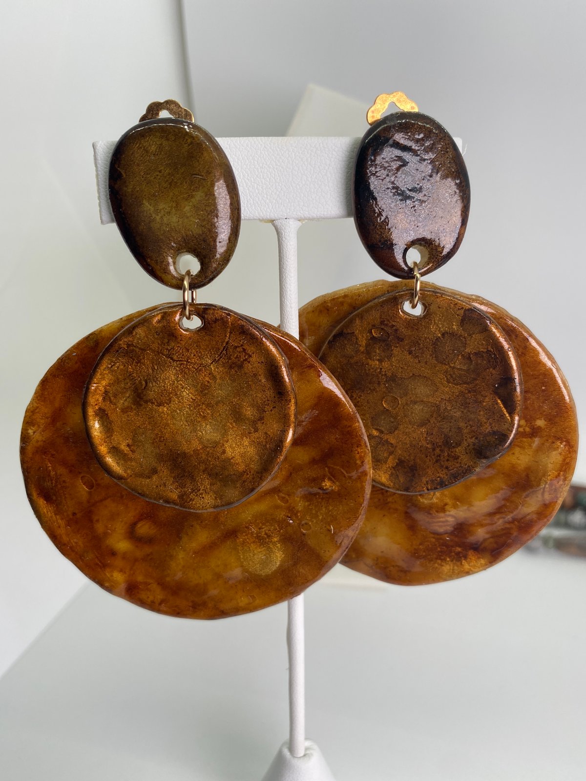 Bronze flat disc/clip back