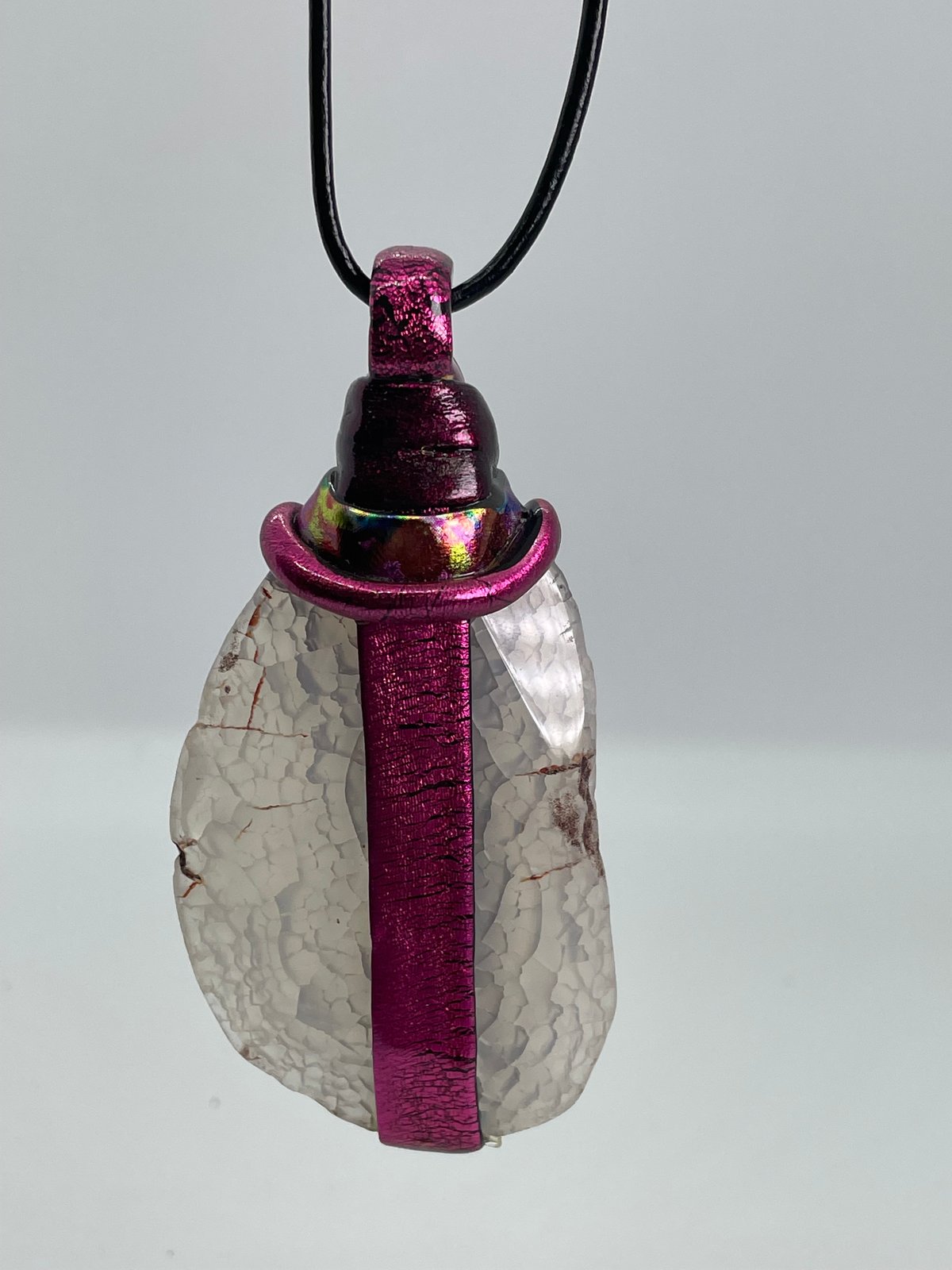 Crackled Quartz “Ladybug“ Set in Fuchsia Pink