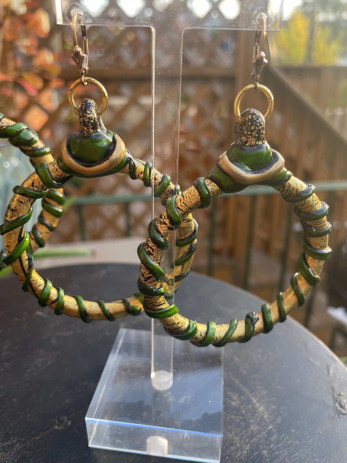 (Medium) Green & Gold Twist Hoops