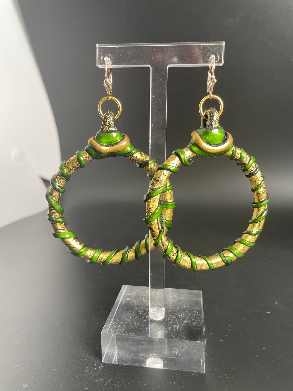 (Medium) Green & Gold Twist Hoops