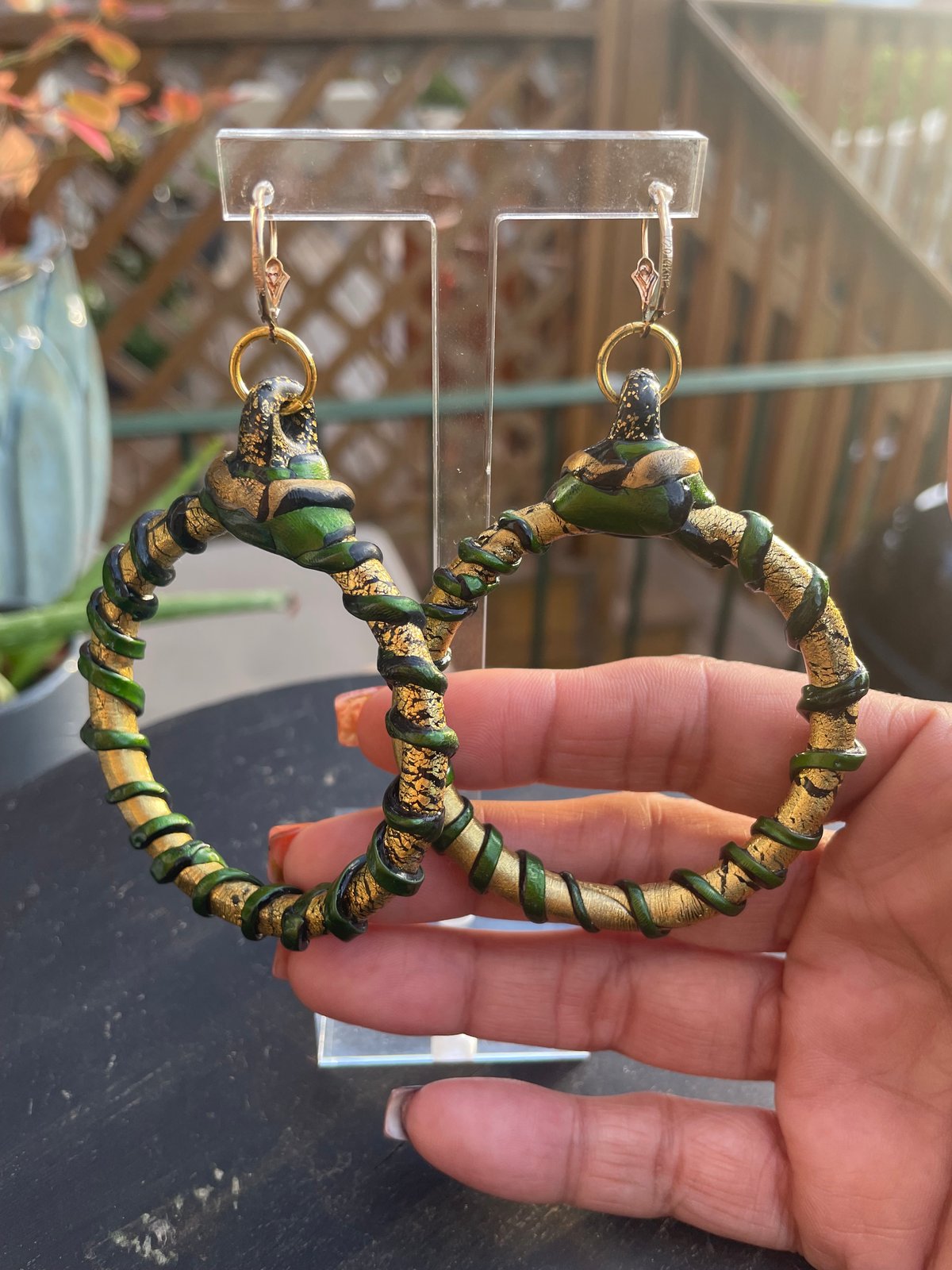 (Medium) Green & Gold Twist Hoops