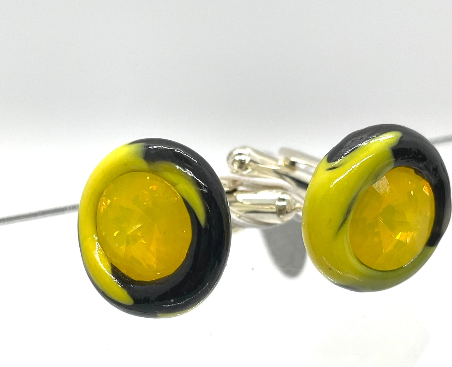 Cufflinks: Yellow Crystal Set in Yellow and Black Flat Mix