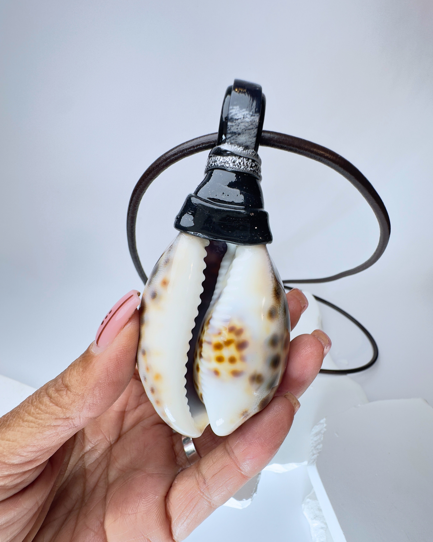 Extra Large Cowrie Shells (top wrap)