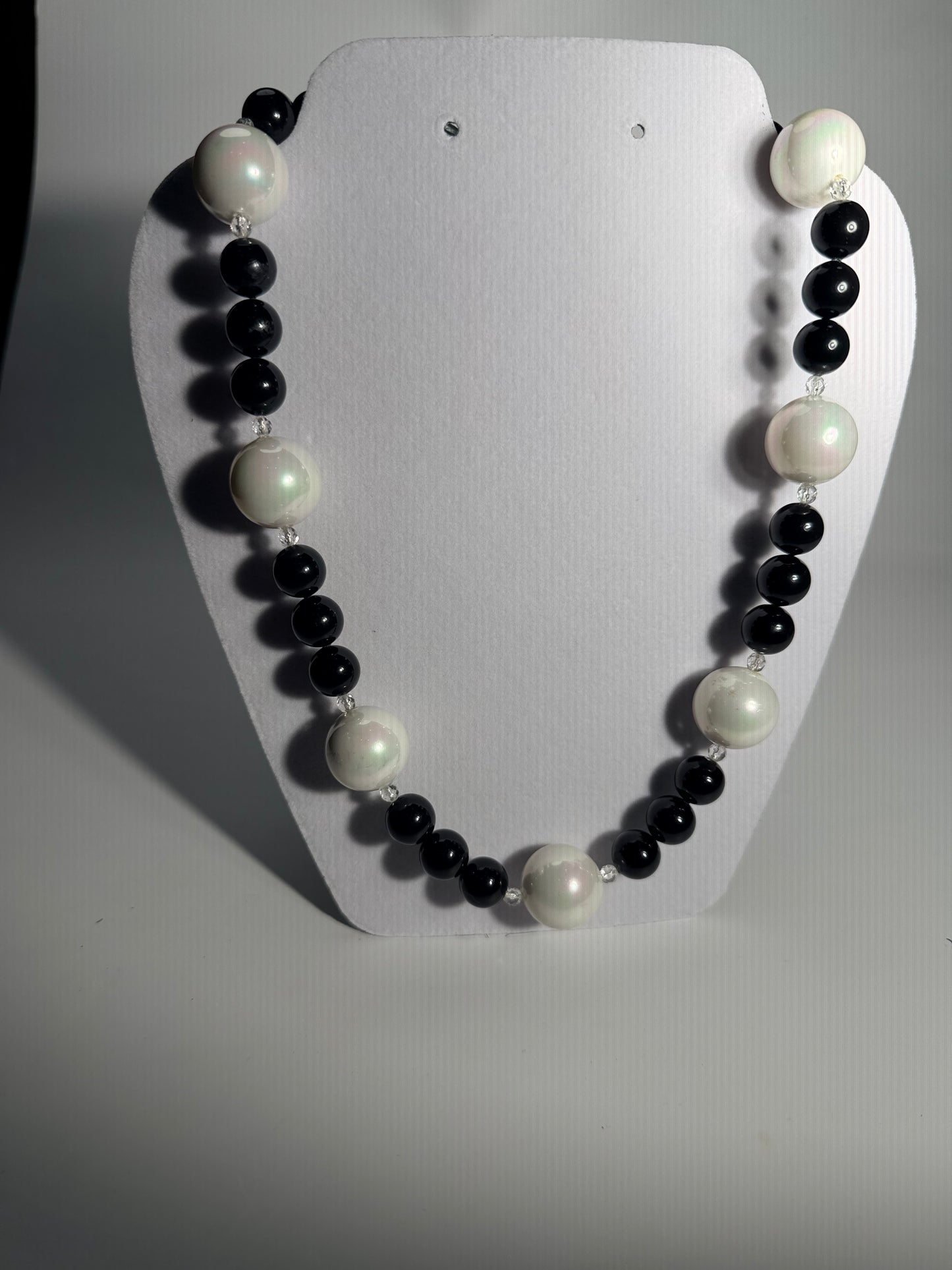 Classic black and white Swarovski crystal pearls set￼