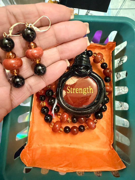 Matching Jasper/Onyx earrings (S/O) L. Reeves