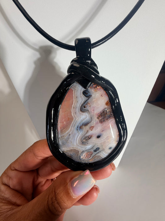Turtle- Pale pink mixed agate