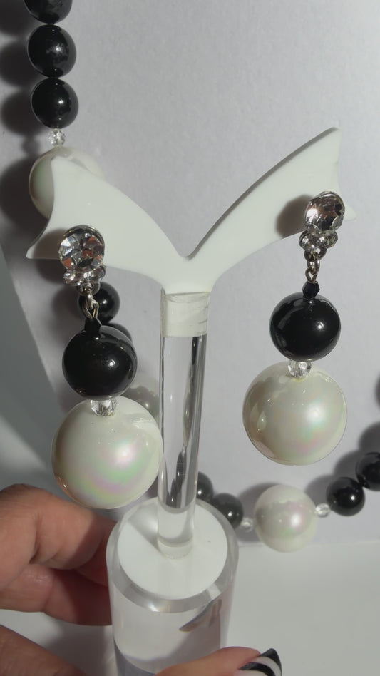 Classic black and white Swarovski crystal pearls set￼