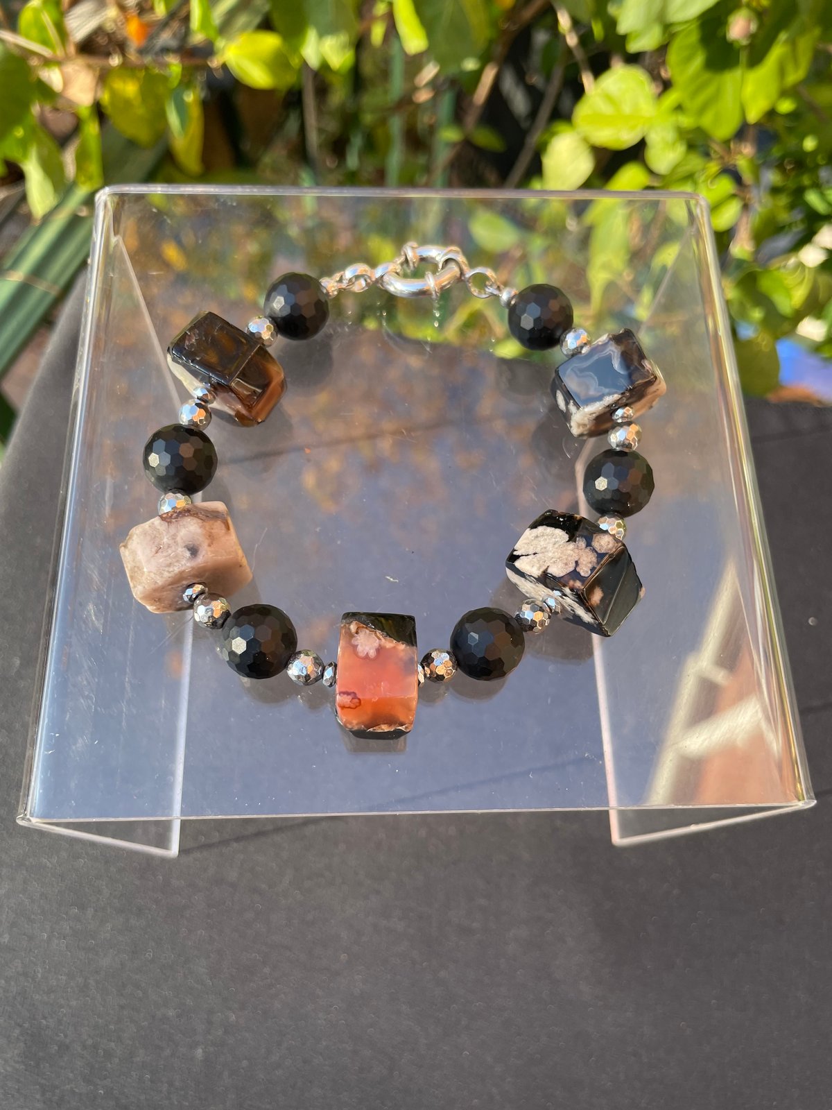 Chunky agate and onyx bracelet 9 inches (only 1)